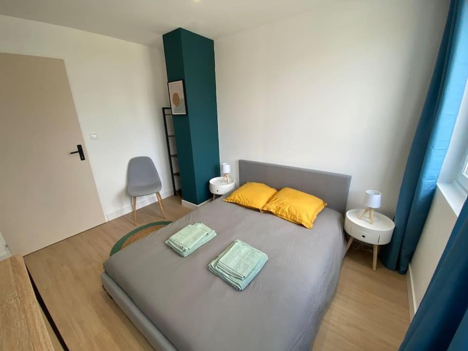 Appartement Familial, 2 Chambres, En Rdc Sur Cour سانت فلورنتين المظهر الخارجي الصورة