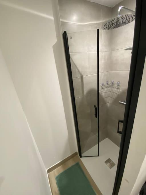 Appartement Familial, 2 Chambres, En Rdc Sur Cour سانت فلورنتين المظهر الخارجي الصورة